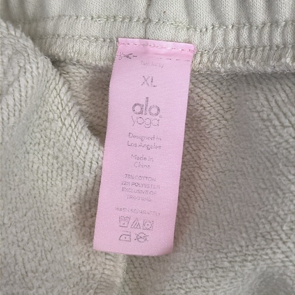 ALO Yoga Renown Heavy Weight Sweatpant in Limelight Size XL (Unisex) - Picture 9 of 9